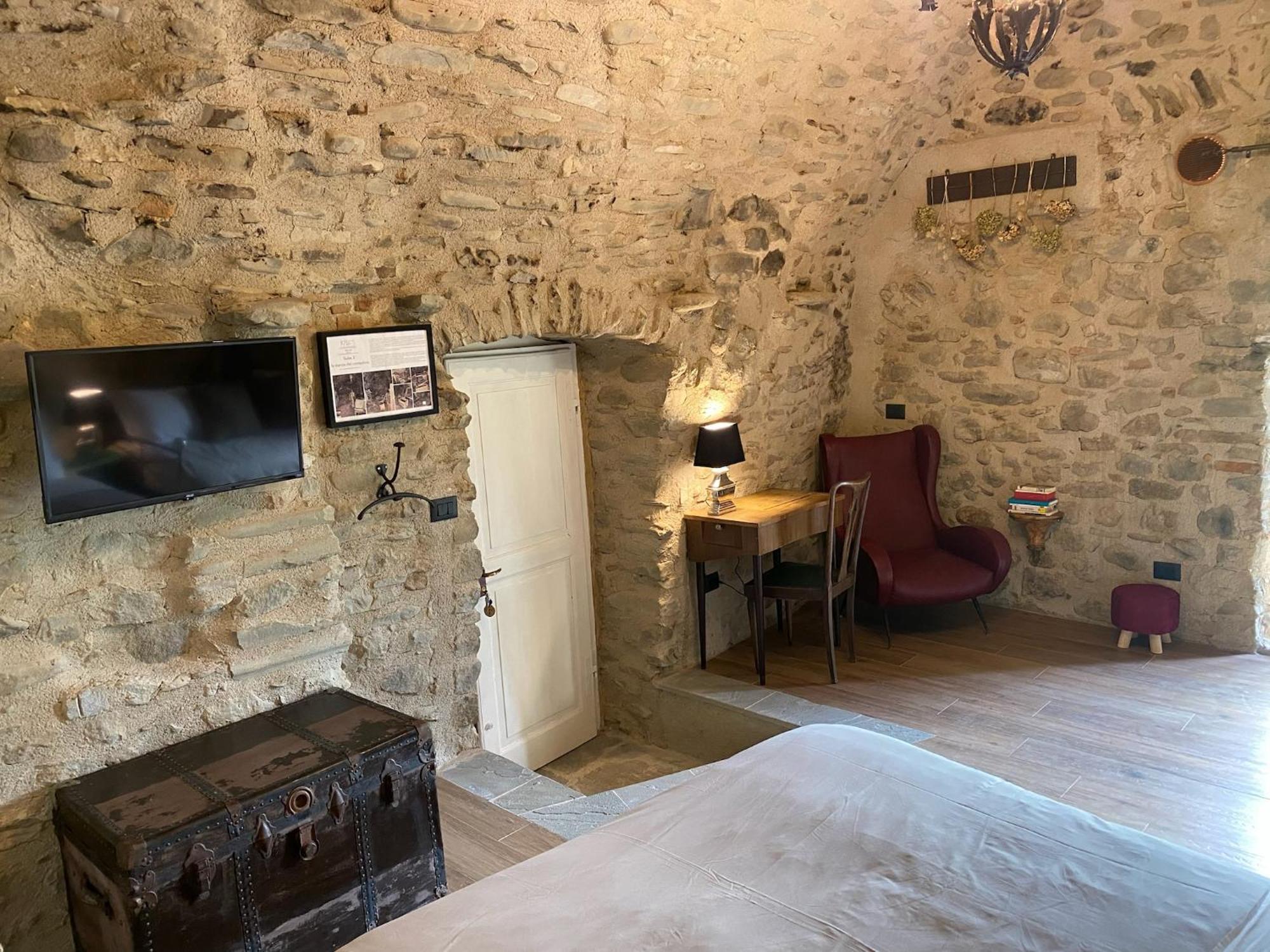 La Casa Medievale Suites E Spa 蓬特雷莫利 外观 照片