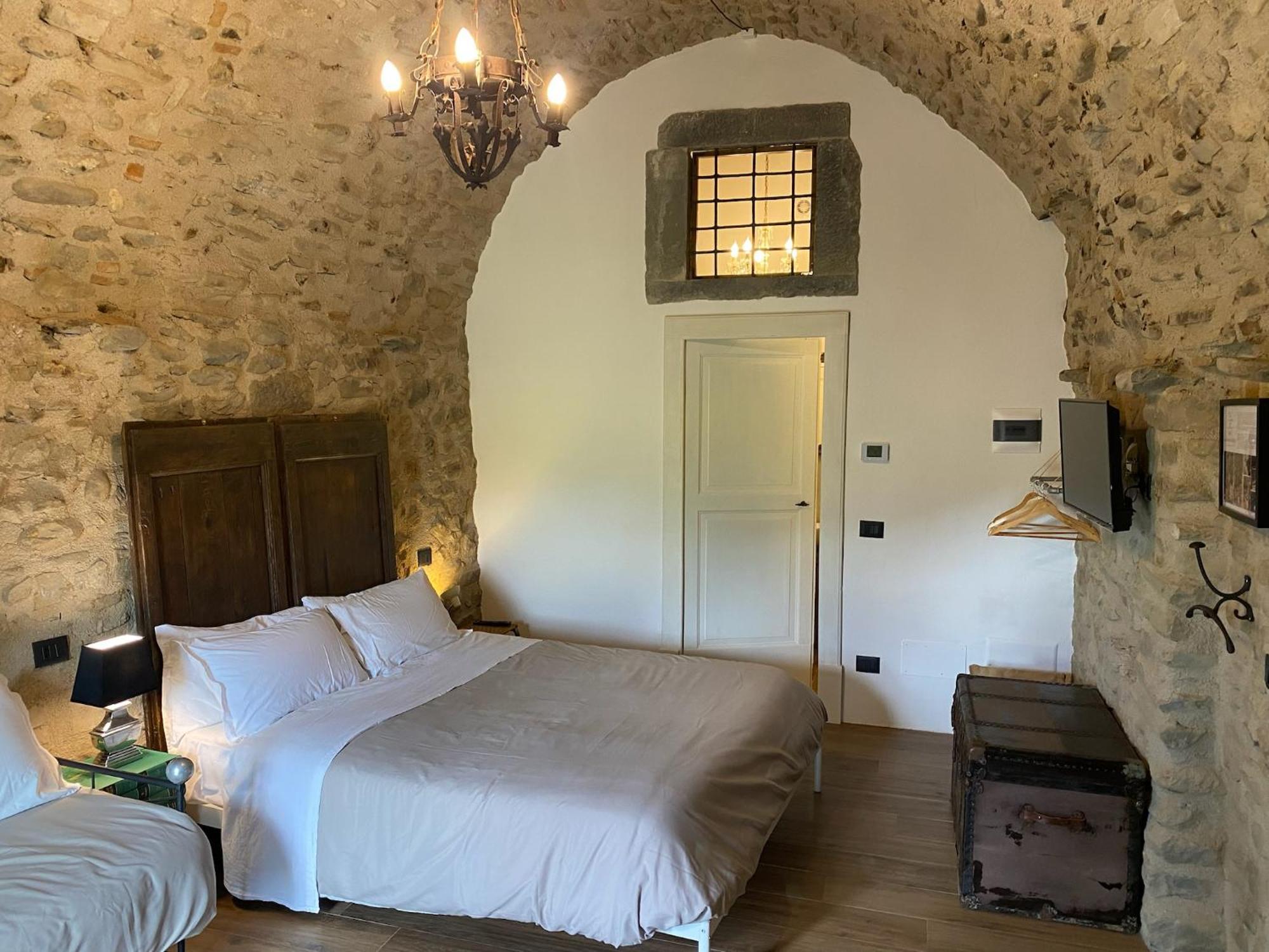 La Casa Medievale Suites E Spa 蓬特雷莫利 外观 照片
